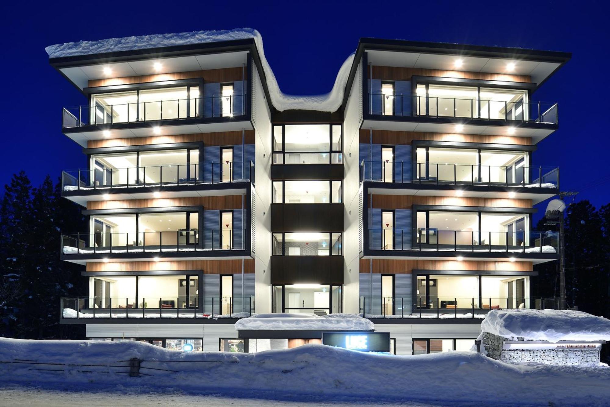 Mountain Side Hakuba Hotel Екстериор снимка