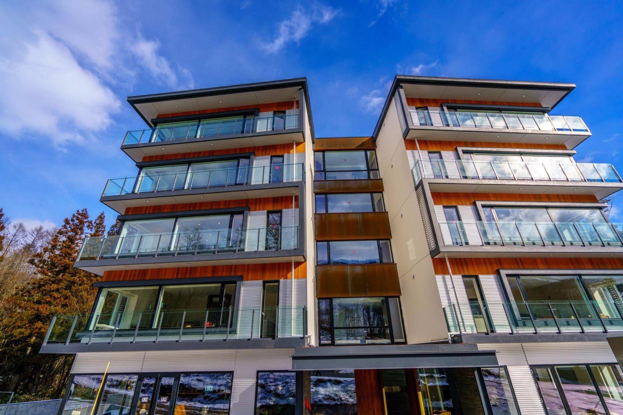 Mountain Side Hakuba Hotel Екстериор снимка