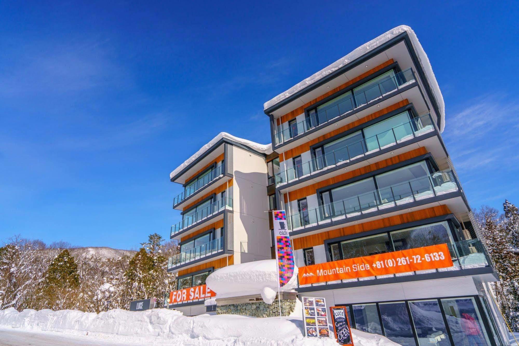 Mountain Side Hakuba Hotel Екстериор снимка